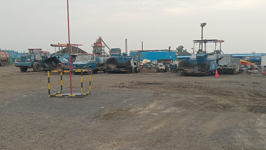 Heavy Plant Machinery & Equipment Yard
